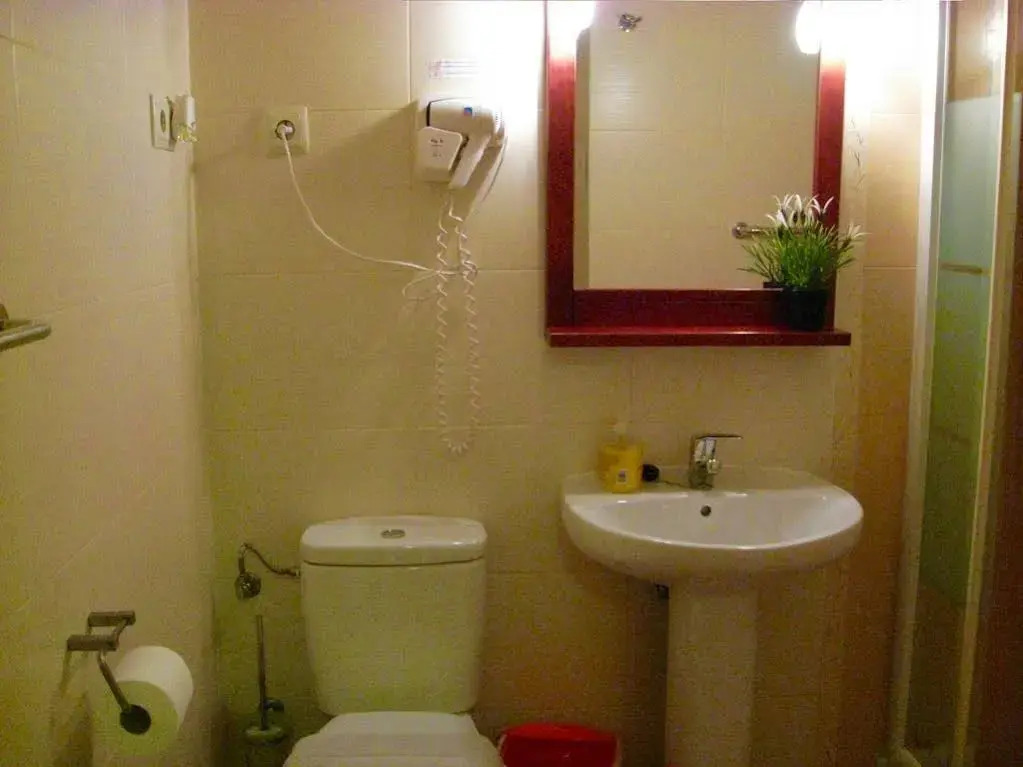 Hostal Tirso Plaza