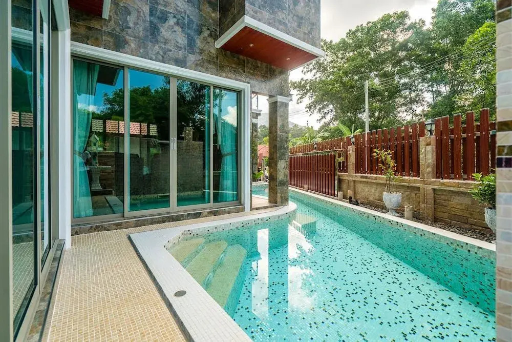 4BR Entertainment Villa Stan - Pool, Gym, Sauna & Jacuzzi