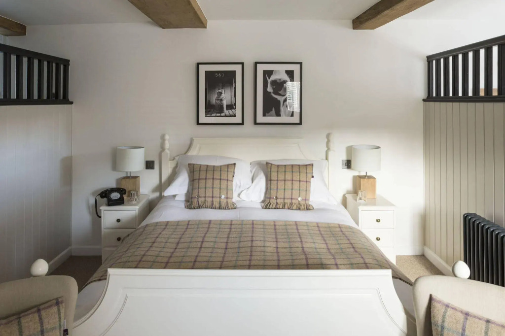 Tudor Farmhouse Hotel
