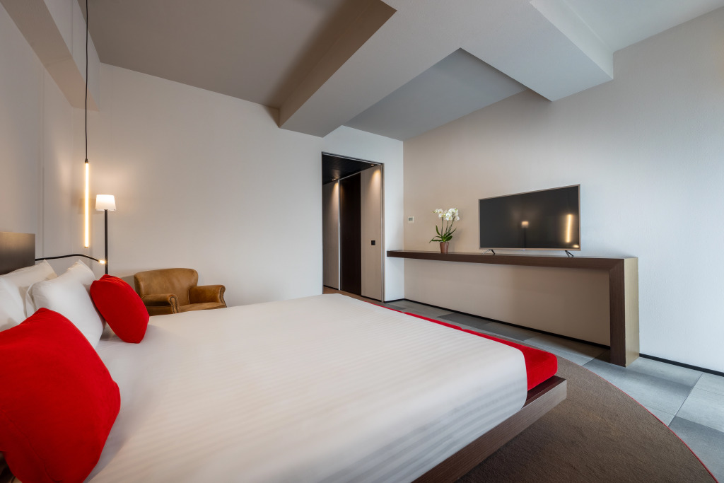 Отель iH Hotels Milano Ambasciatori