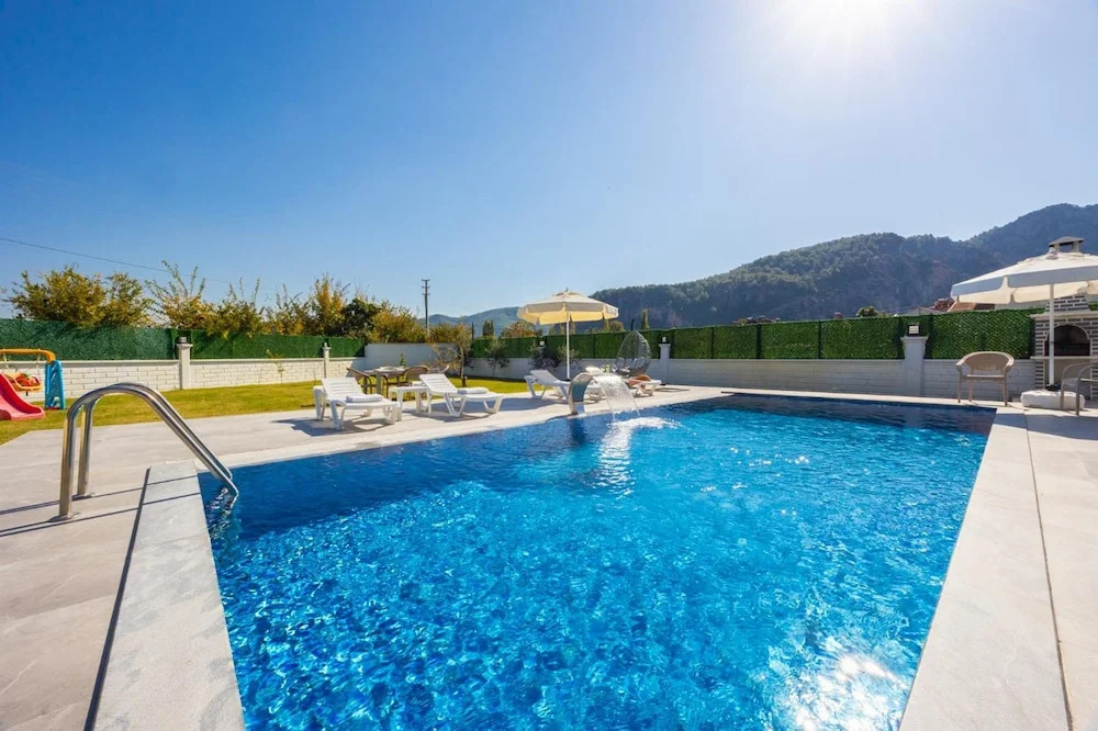 Villa Grand Yasar 4 With 4 Bedrooms and 4 Bathrooms