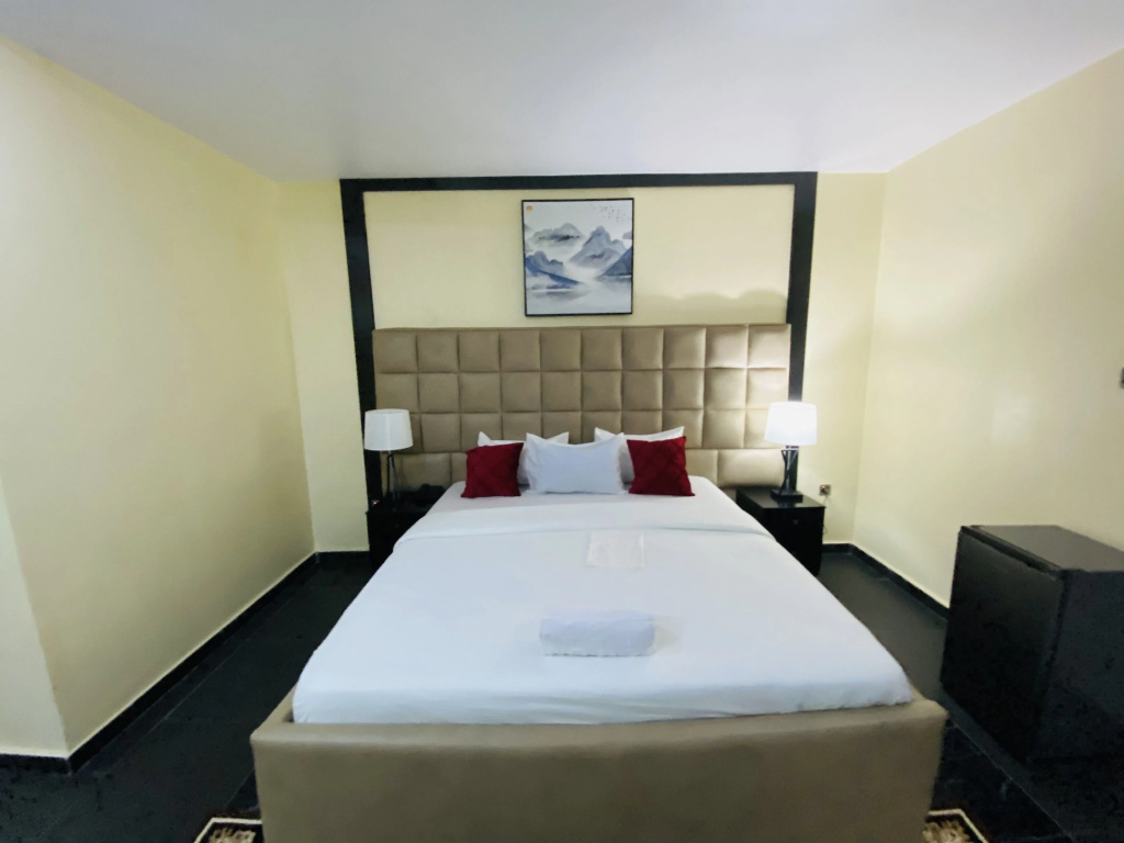 Light Spring Hotel