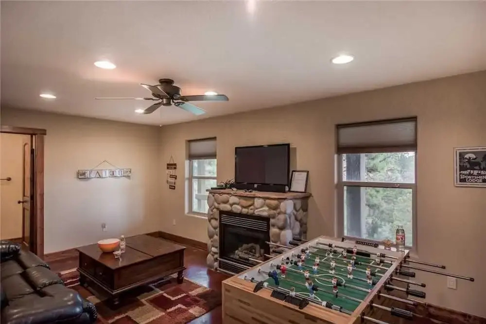 Casa Oso Grande - Four Bedroom Cabin with Hot Tub