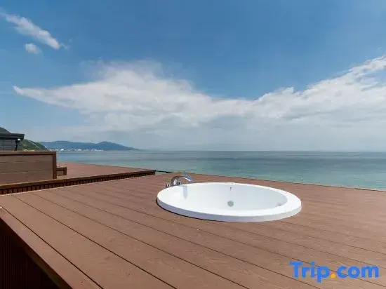 Namioto Terrace Suite Villa in AIGA