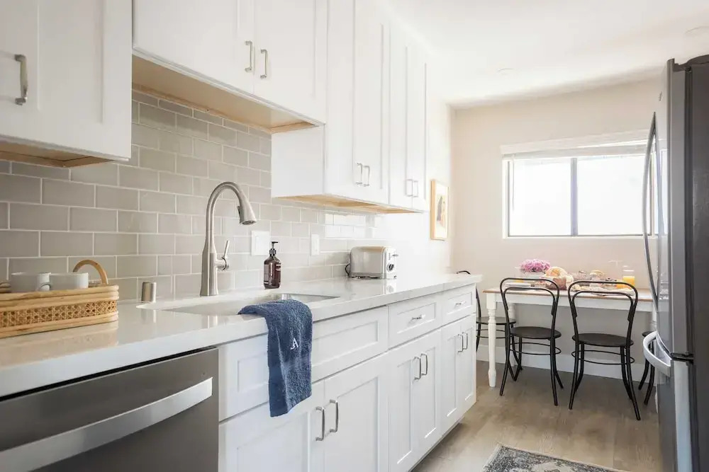 Seashore Buyout by Avantstay Sleeps 21, 7 Spaces