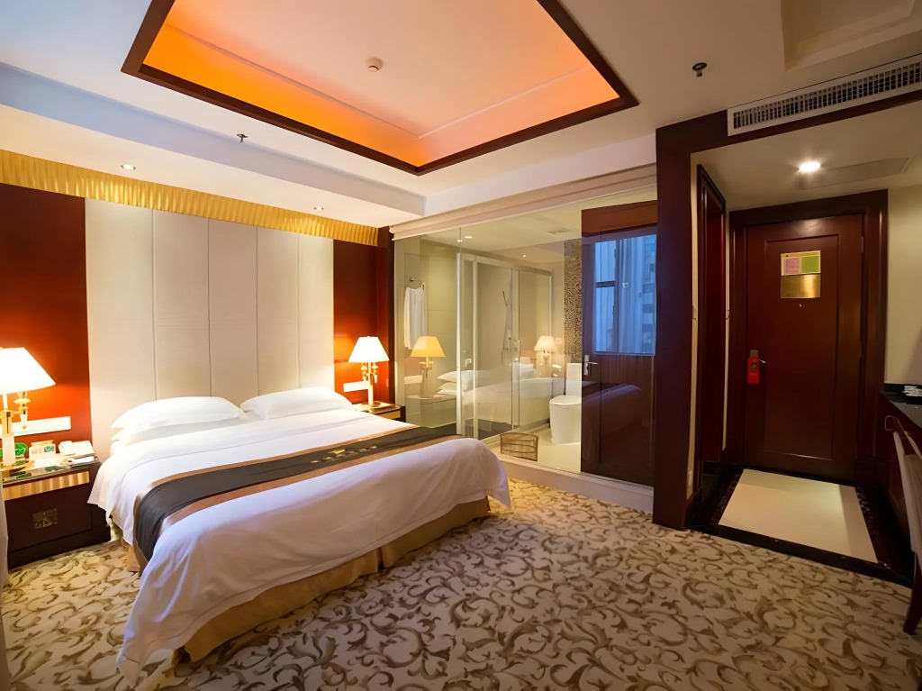 Yijian Holiday Hotel