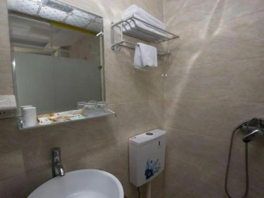 116 Business Hostel