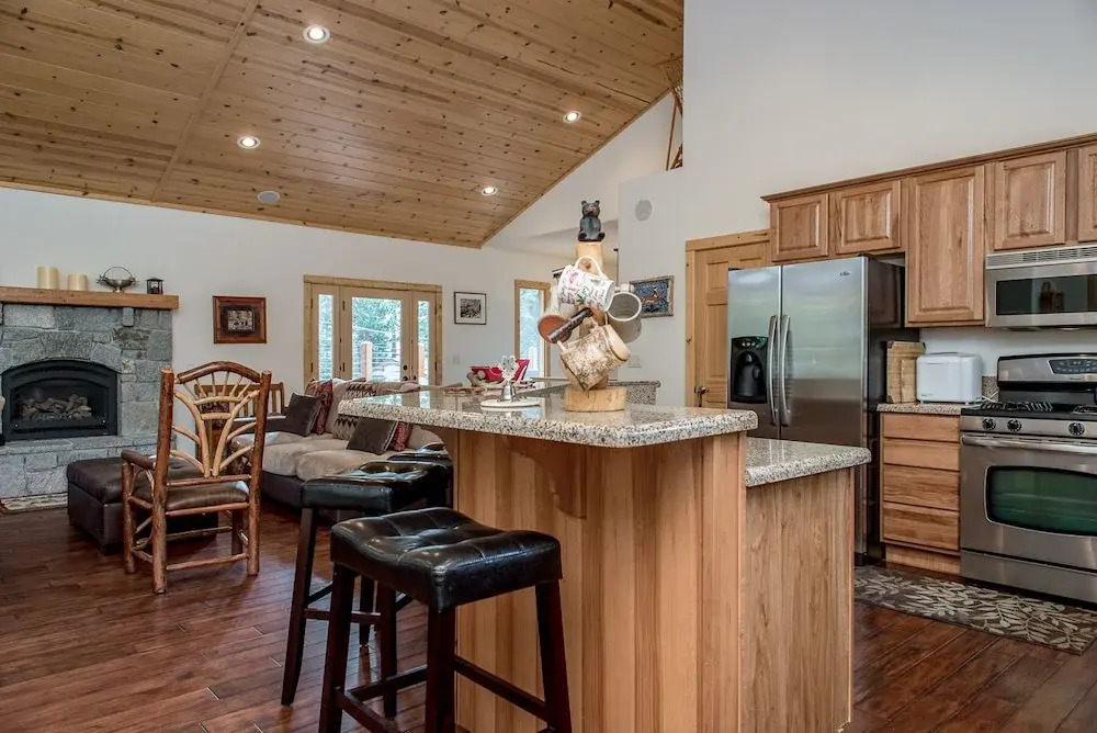 Luxurious and Rustic in Carnelian Bay by RedAwning