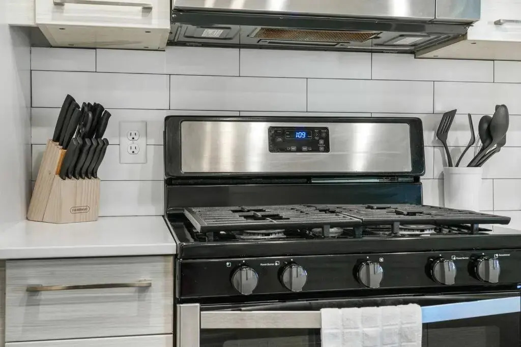 Luxe Downtown PentHouse with Amenities 76