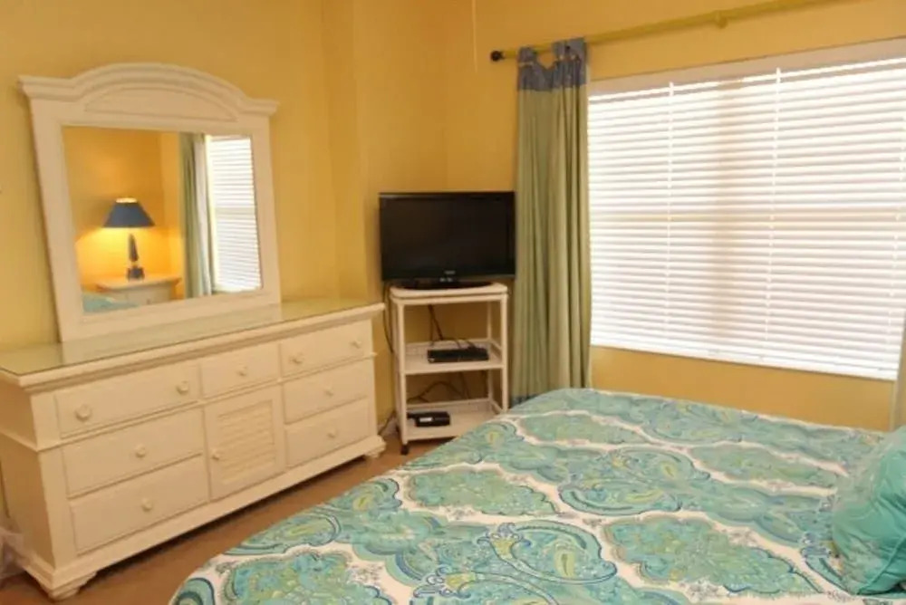 Majestic Sun 803B - 2 Br home by RedAwning
