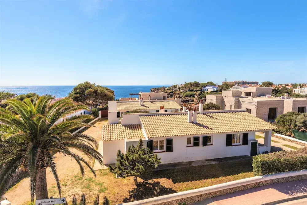 Apartamentos Calan Brut