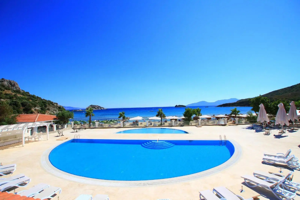 Palm Bay Beach Hotel