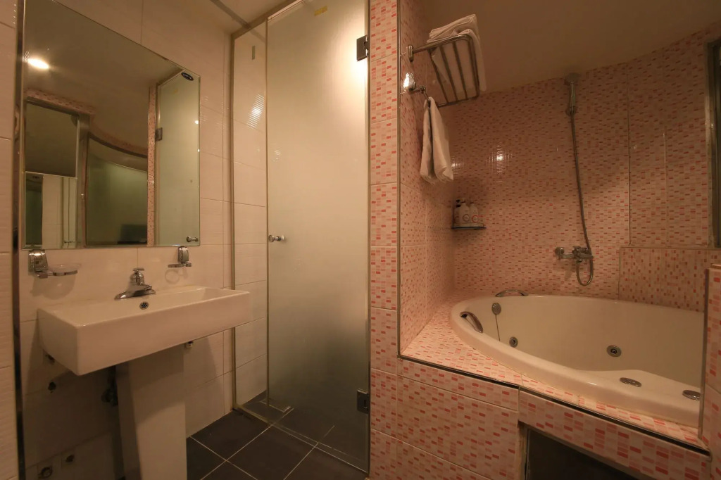 Hotel M Story