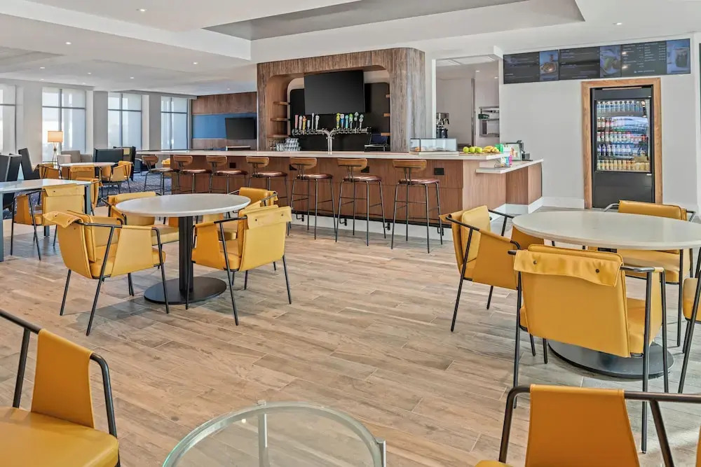 Courtyard By Marriott Woodland