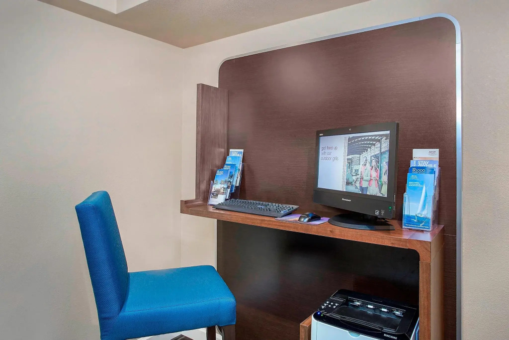 Courtyard by Marriott Knoxville Cedar Bluff