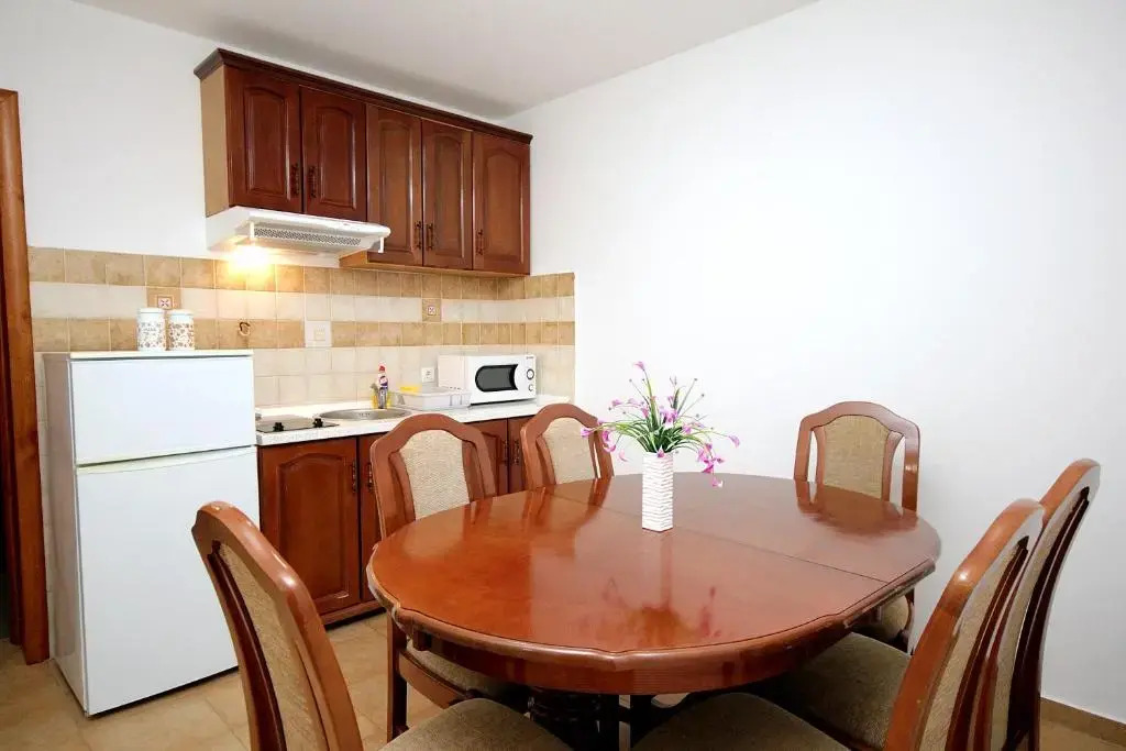 Apartmani More