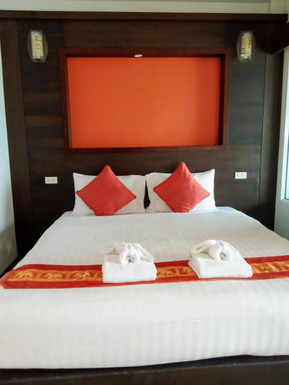 The Sea @ Lanta Hotel