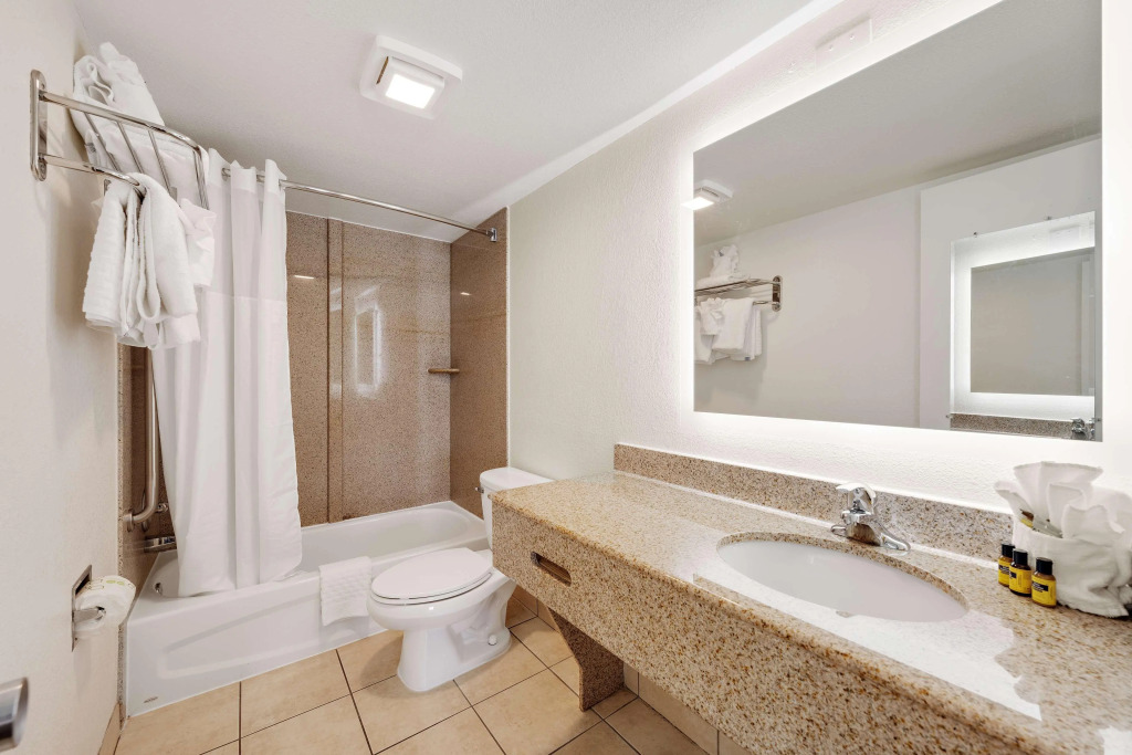 Best Western Plus Chesapeake Bay-Norfolk