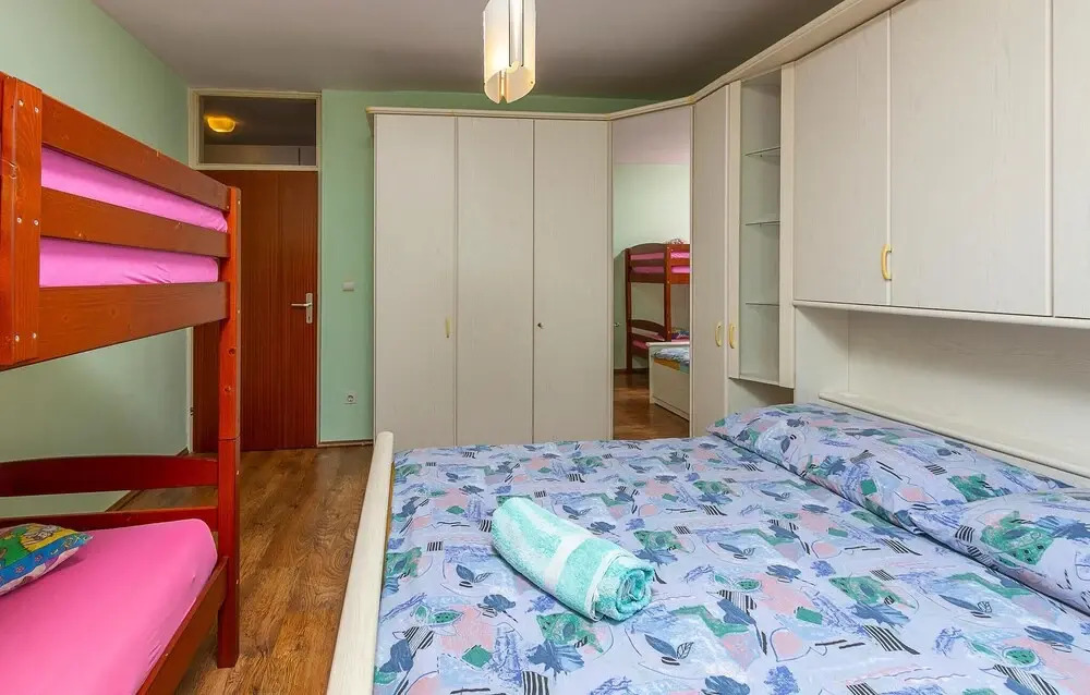 Amazing Apartment in Porec With Wifi and 2 Bedrooms