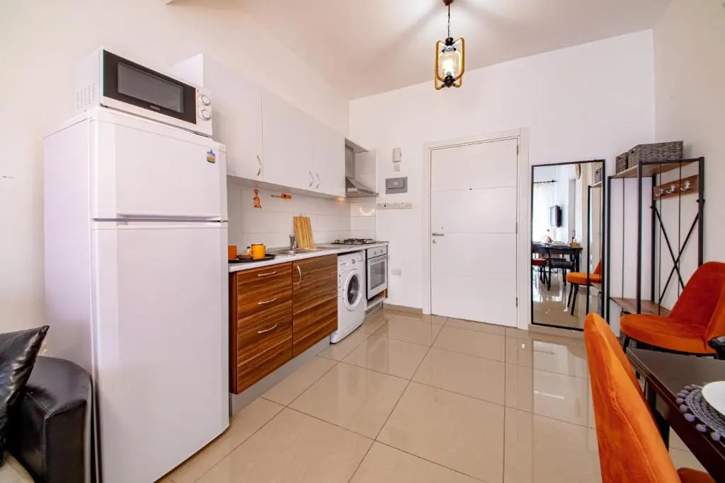 Luxury One-Bedroom Apartment with Private Garden Lukomorye E3