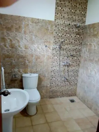 ALIYA PINK France Guesthouse