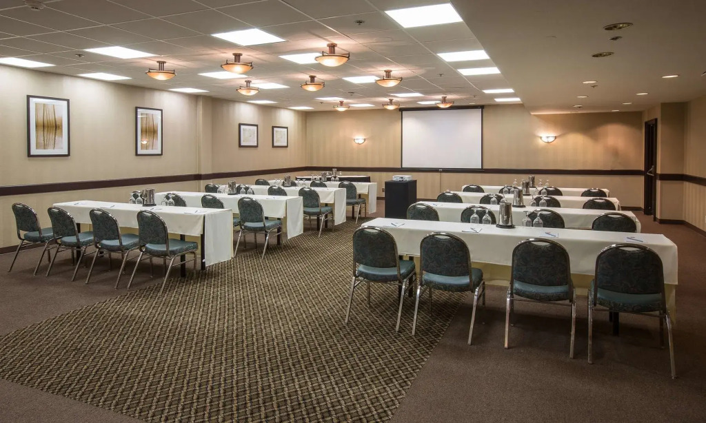 Holiday Inn Portland - Columbia Riverfront by IHG