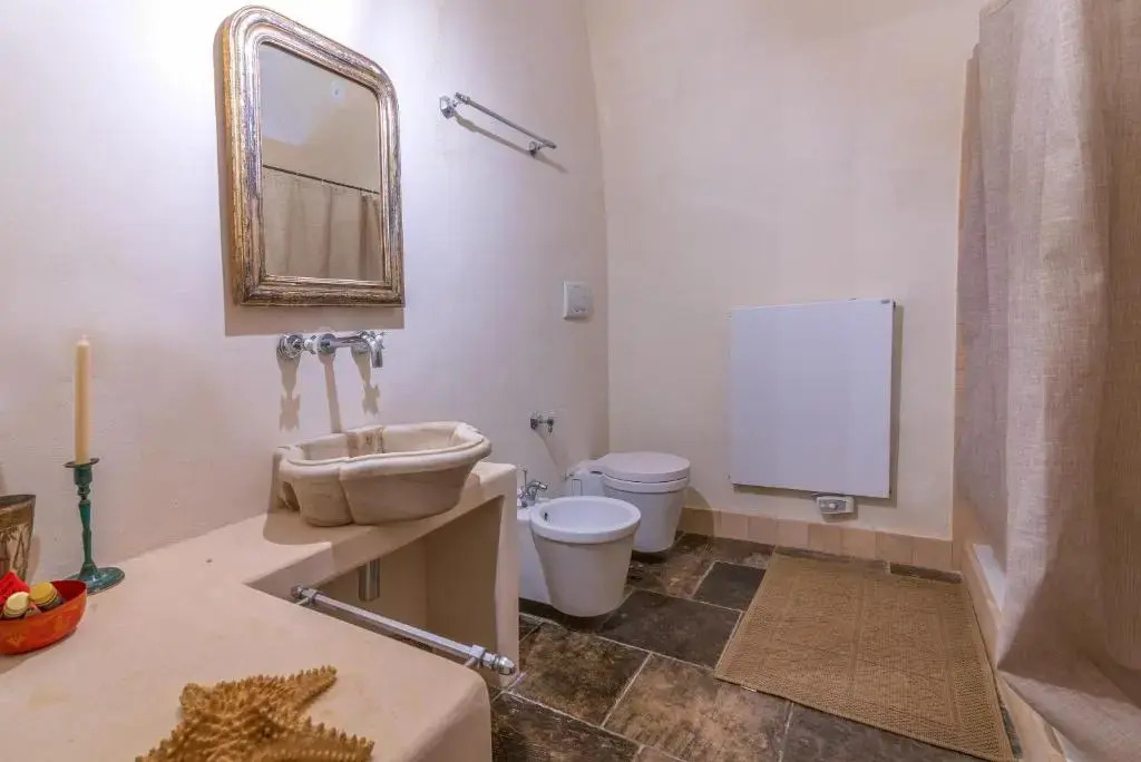 Velasquez Suite House