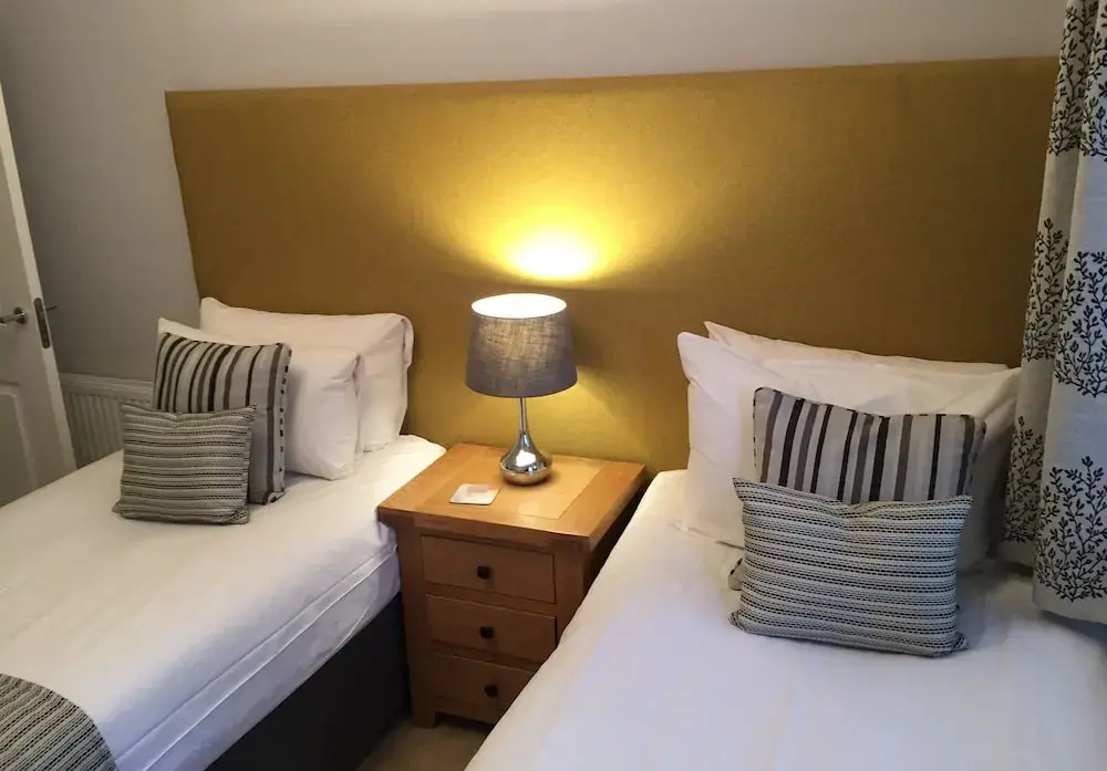 Inverness City Suites - Hedgefield