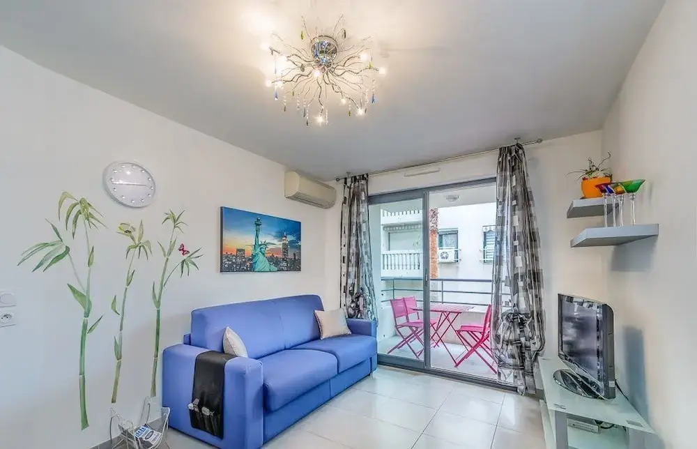 Bone Street Apartment