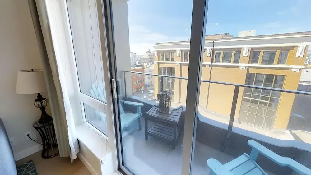 Era Suite Living on Yates