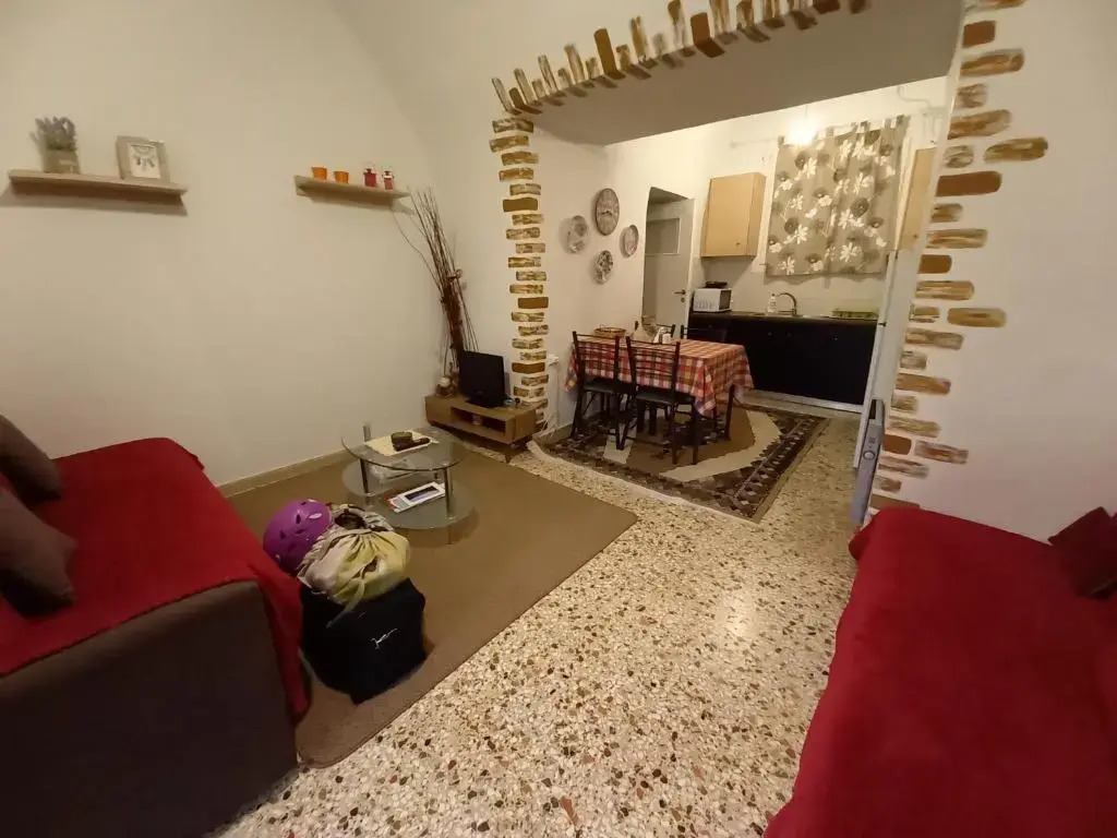 Effis apartment KAMARA curved house