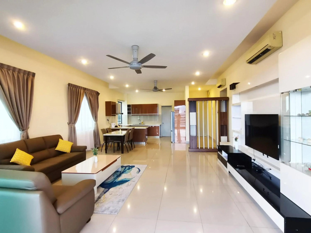 New! Seaview Deluxe Sunrise Suite 2000 sqft Imago Loft B 3 bedrooms above Imago Shopping Mall