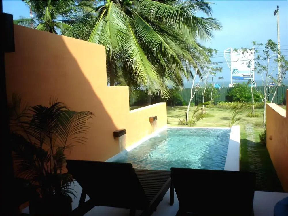 Sunshine Pool Villa
