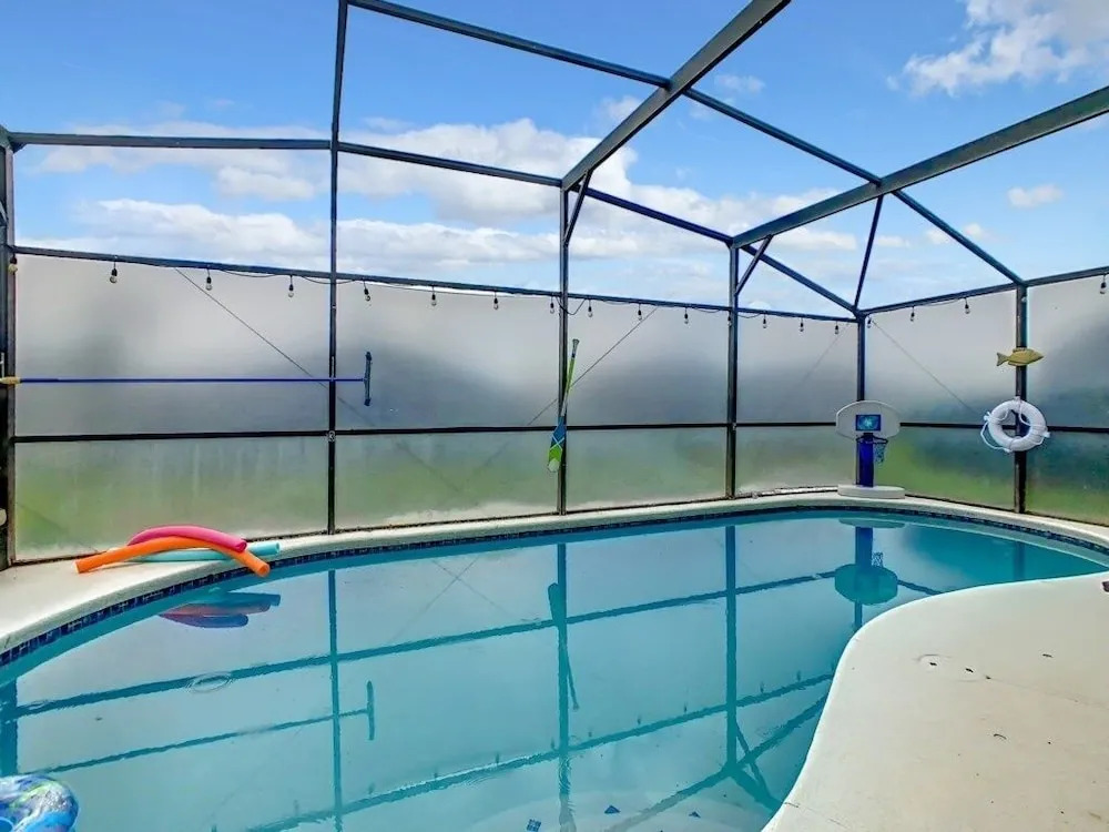 Beautiful Windsor Palms 4 Bed South Facing Pool 4 Bedroom Villa by RedAwning