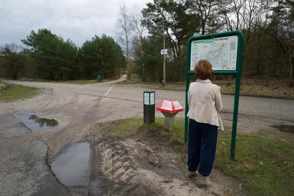 COZY & SPACIOUS PLACE ON A QUIET SPOT IN THE MIDDLE OF THE NETHERLANDS with free use of 2 womens and 2 mens bikes plus child seat