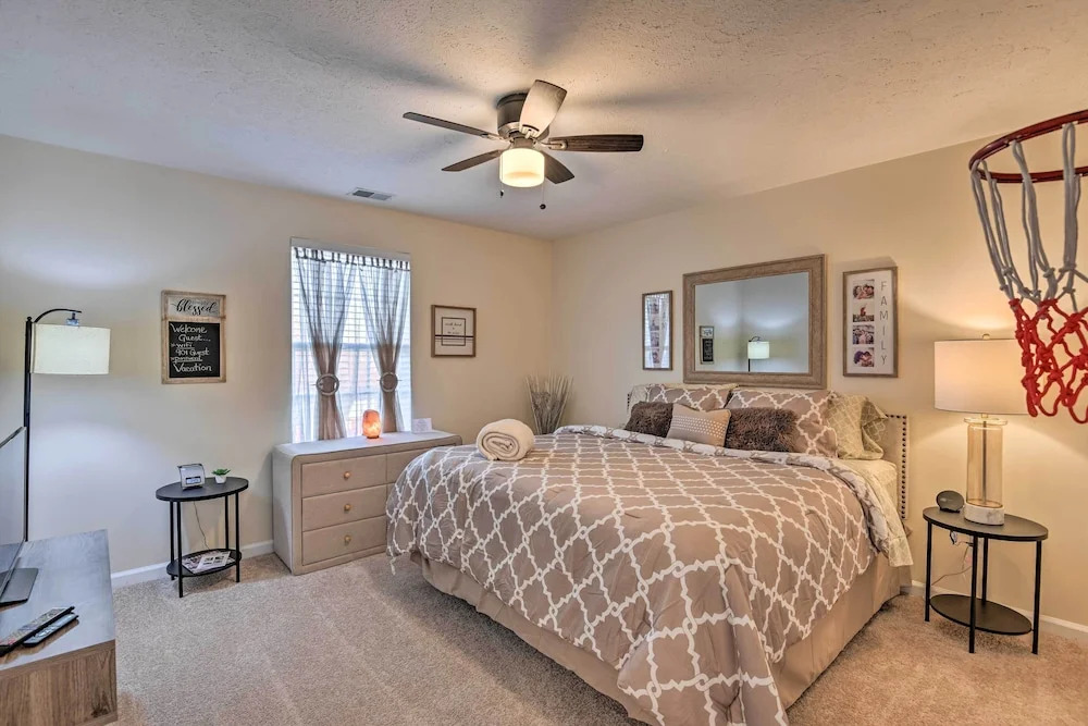 Charming Nashville Home ~ 6 Mi to Downtown