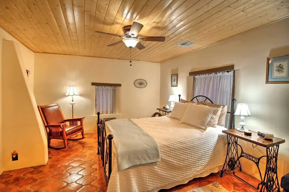 Charming Couples Casita, Walk to Old Mesilla Plaza