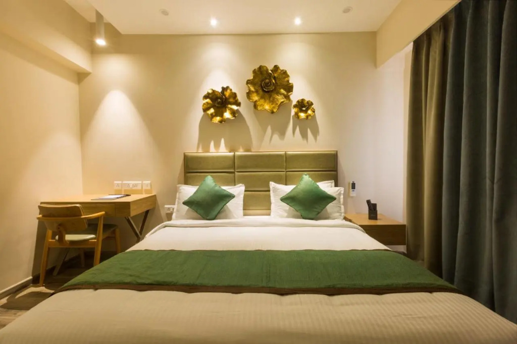 Floressa Randa Business Hotel