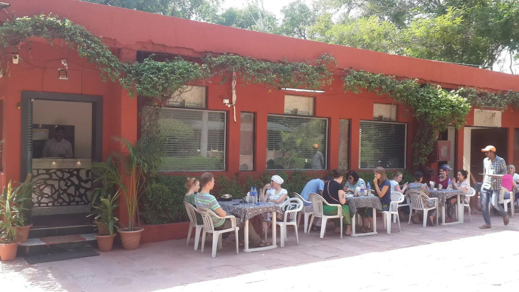 Hotel Sheela, 100m from Taj Mahal