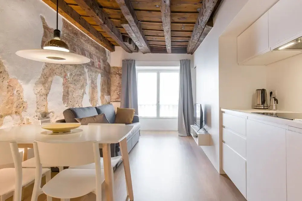 Verona For Rent Affresco