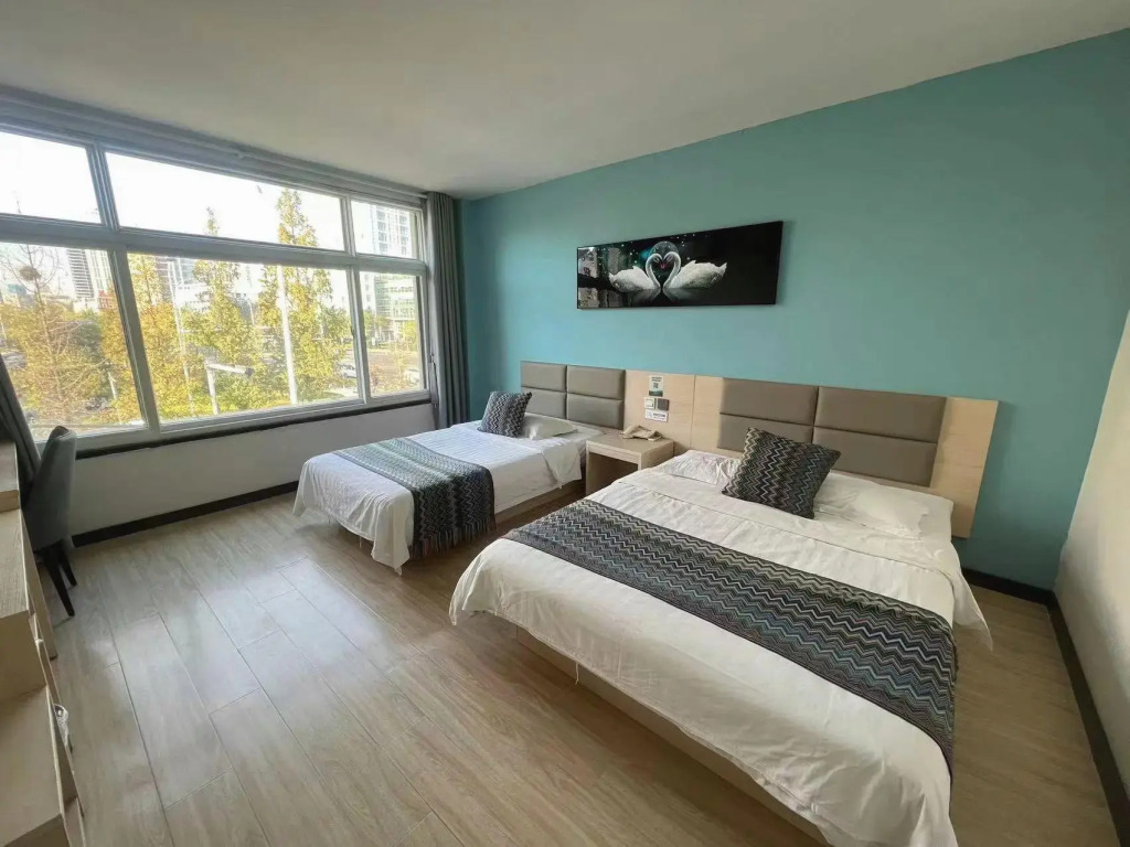 Super 8 Hotel Qingdao Golden Beach Changjiang Road