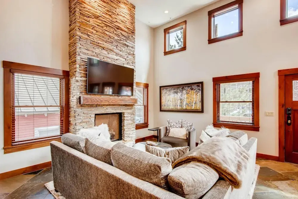 High Peak on Park Ave. by Park City Lodging