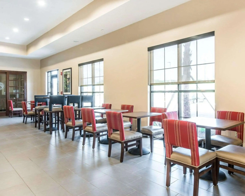 Comfort Suites Dunnellon near Rainbow Springs