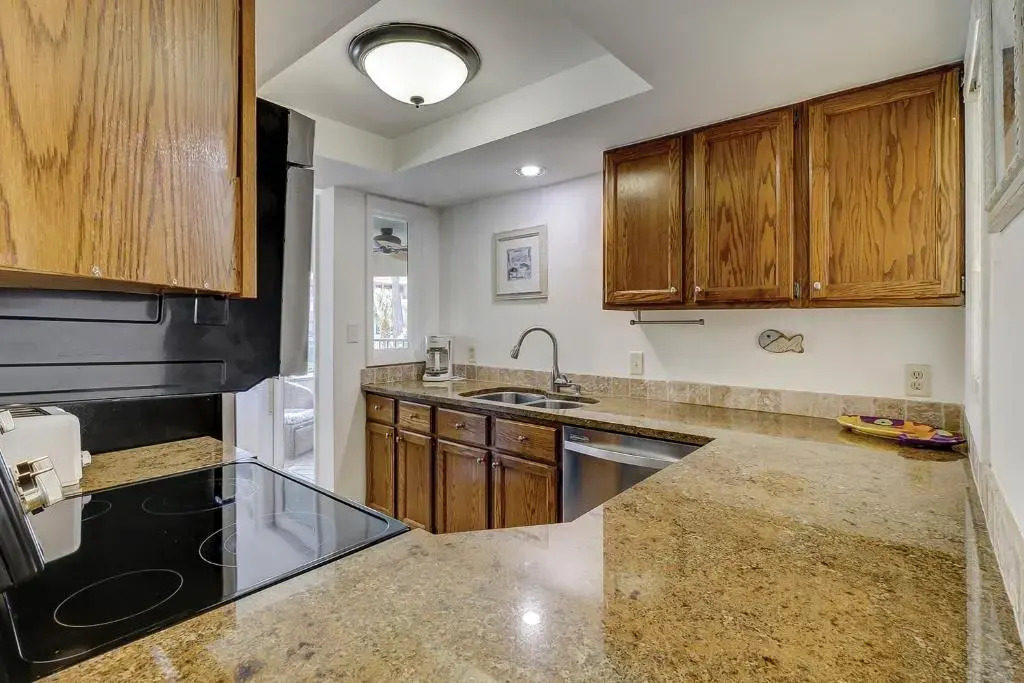 7417 Anchorage 2 BR Condo Shelter Cove