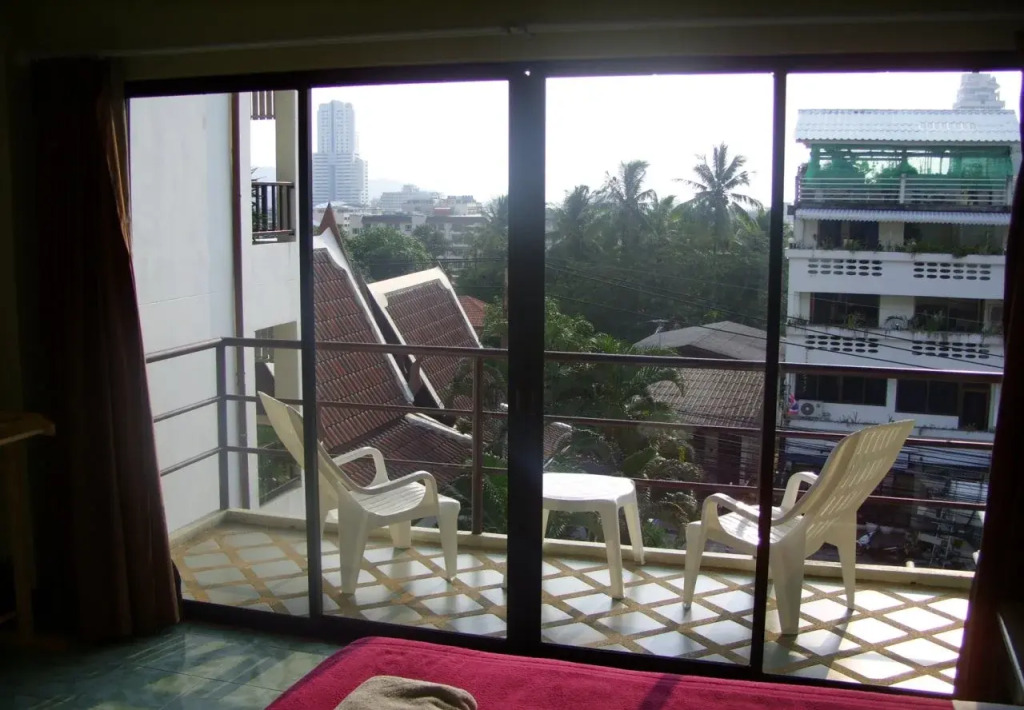 Baan Nitra Guesthouse