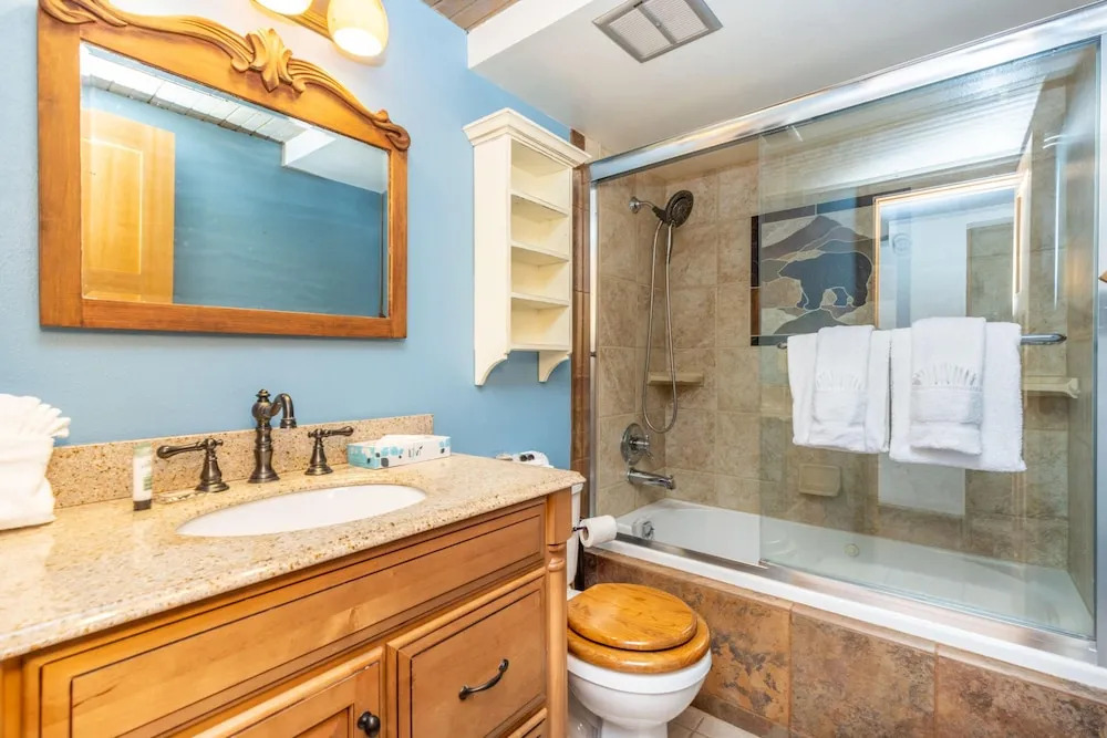 Silver Queen West, Building B, Unit 7137 by Summit County Mountain Retreats