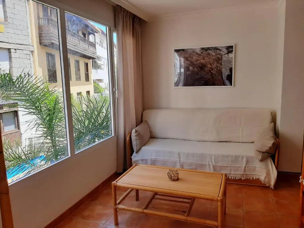 Coast apartment,5 people,wifi,150 metres sea