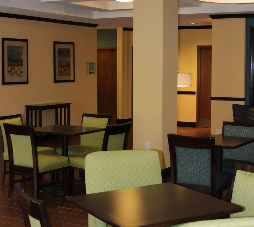 Holiday Inn Express & Suites Lebanon by IHG