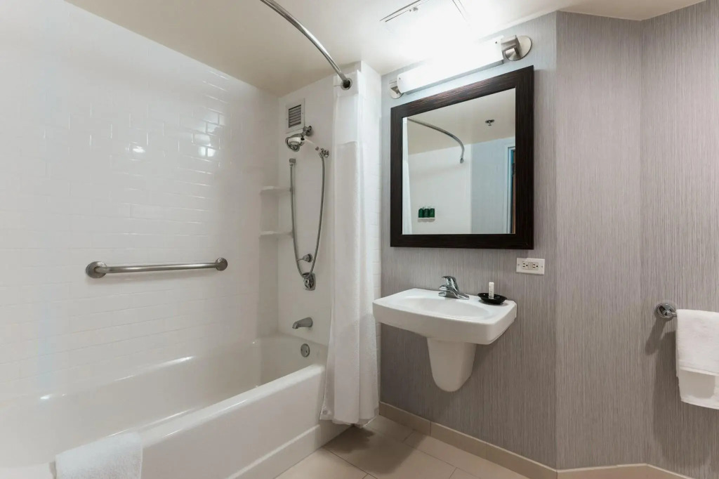 Courtyard by Marriott Los Angeles LAX / Century Boulevard