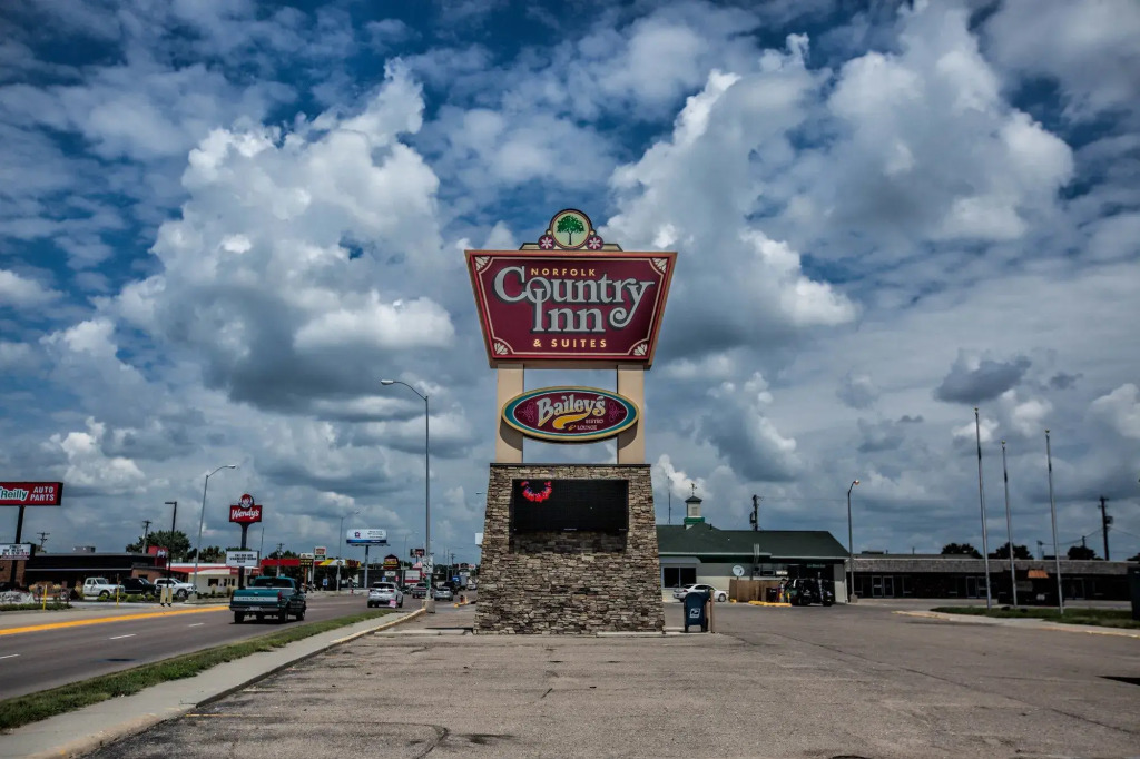 Norfolk Country Inn and Suites
